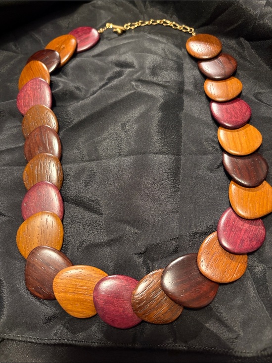 unsure Jewelry - Wooden necklace vintage with extender great condition like new